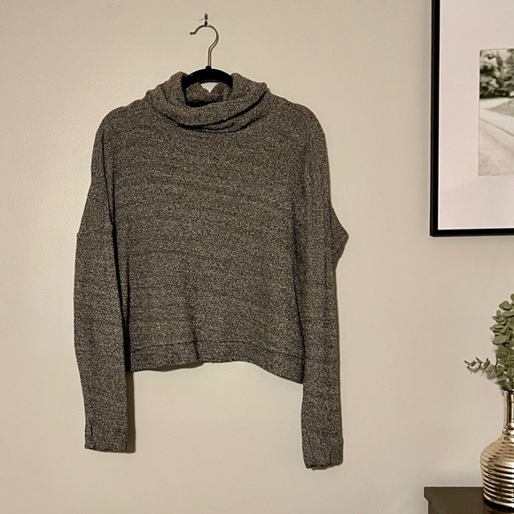 { Madewell Turtleneck } - Picture 4 of 7